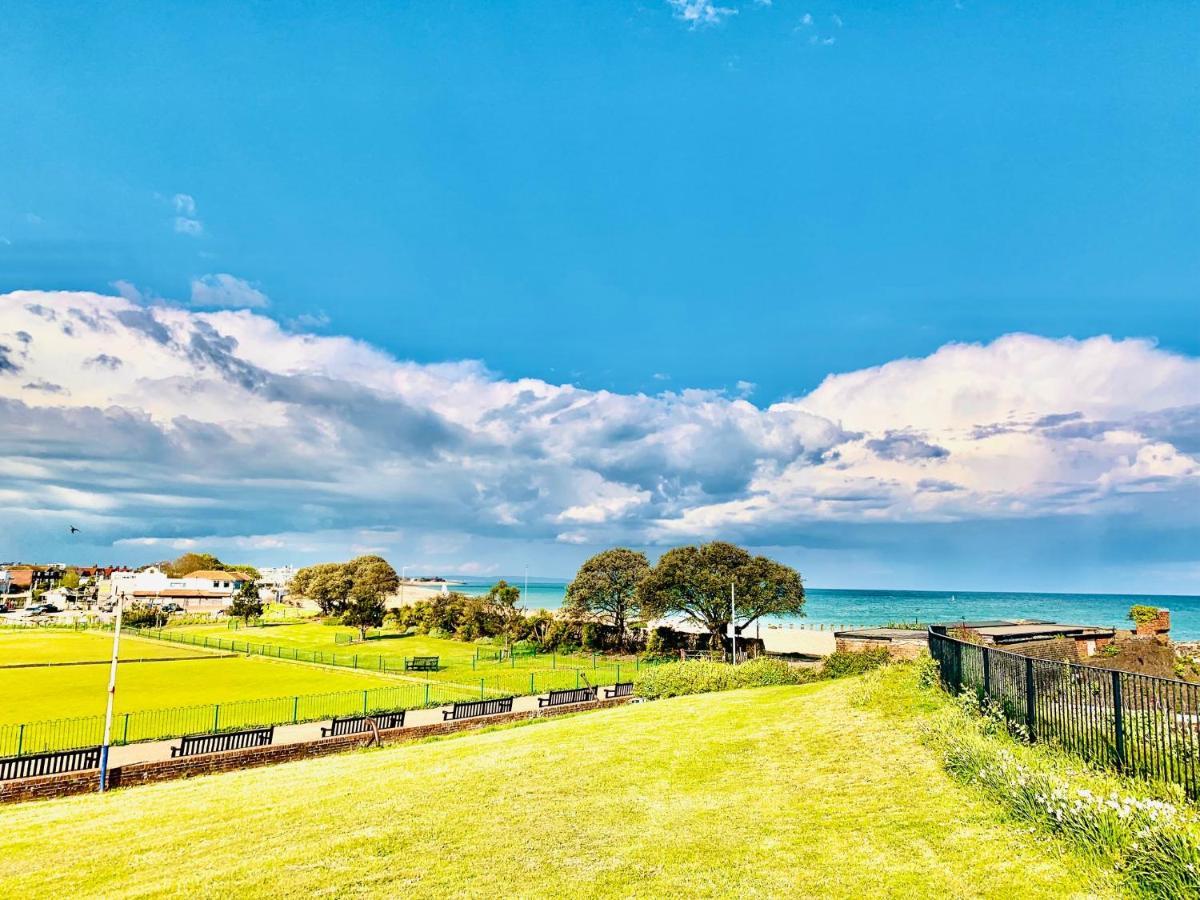 Skyview Eastbourne 24 Apartment Екстериор снимка